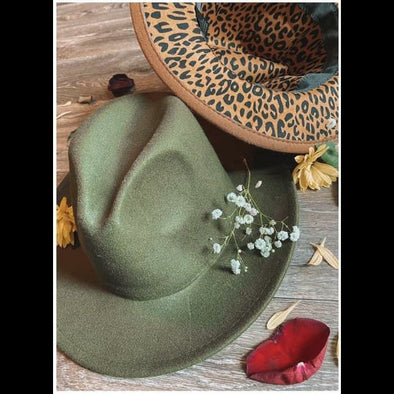 Poppy Peekaboo Leopard Print Lined Hat in Olive